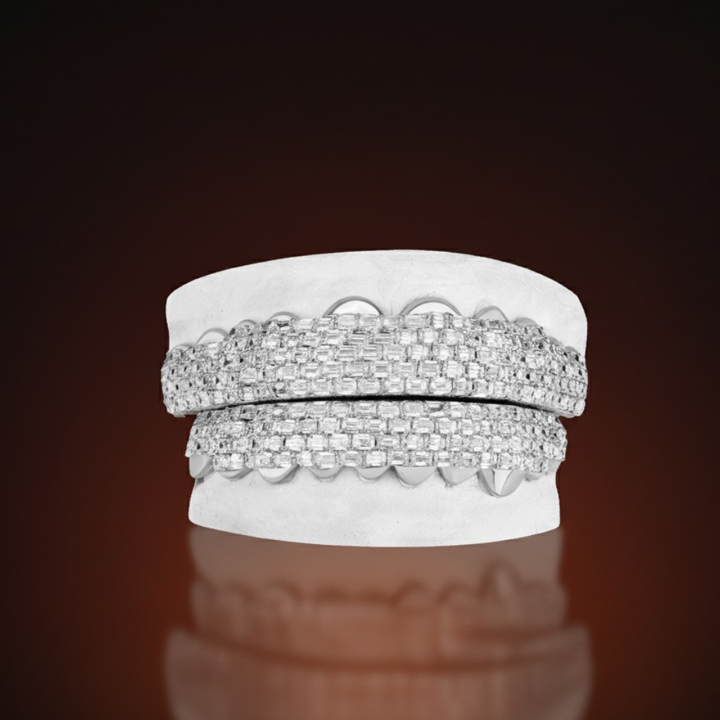 JDTK-G4070-Emerald Prong set Diamonds