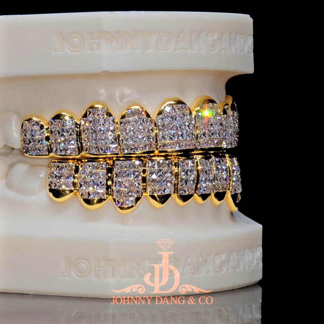 JDWR-2026-12 Flawless "French Cut" Invisible Set Grillz Yellow Gold (Pullout)