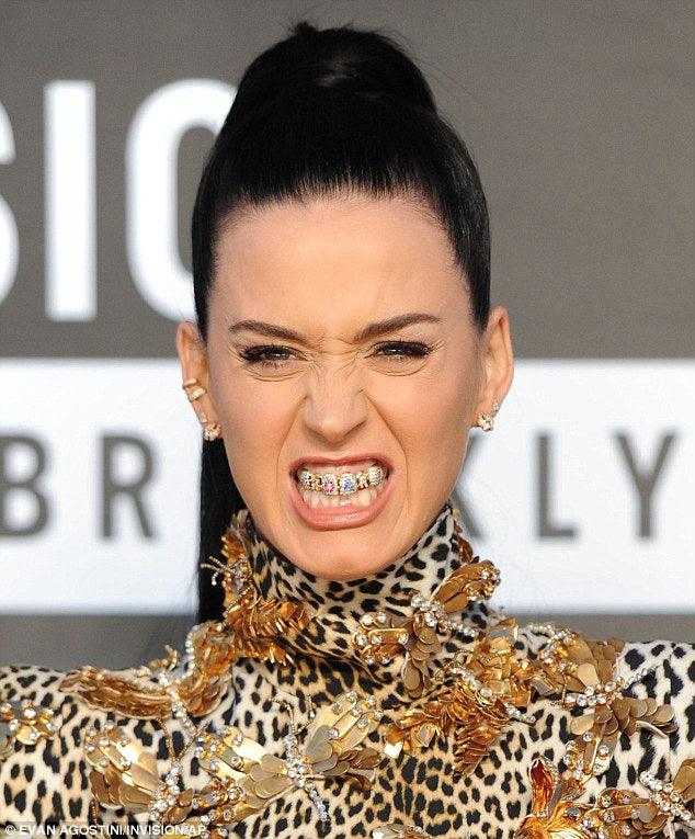 JDTK-GG21 KATY PERRY ROAR GRILL 3D Lettering - Johnny Dang & Co