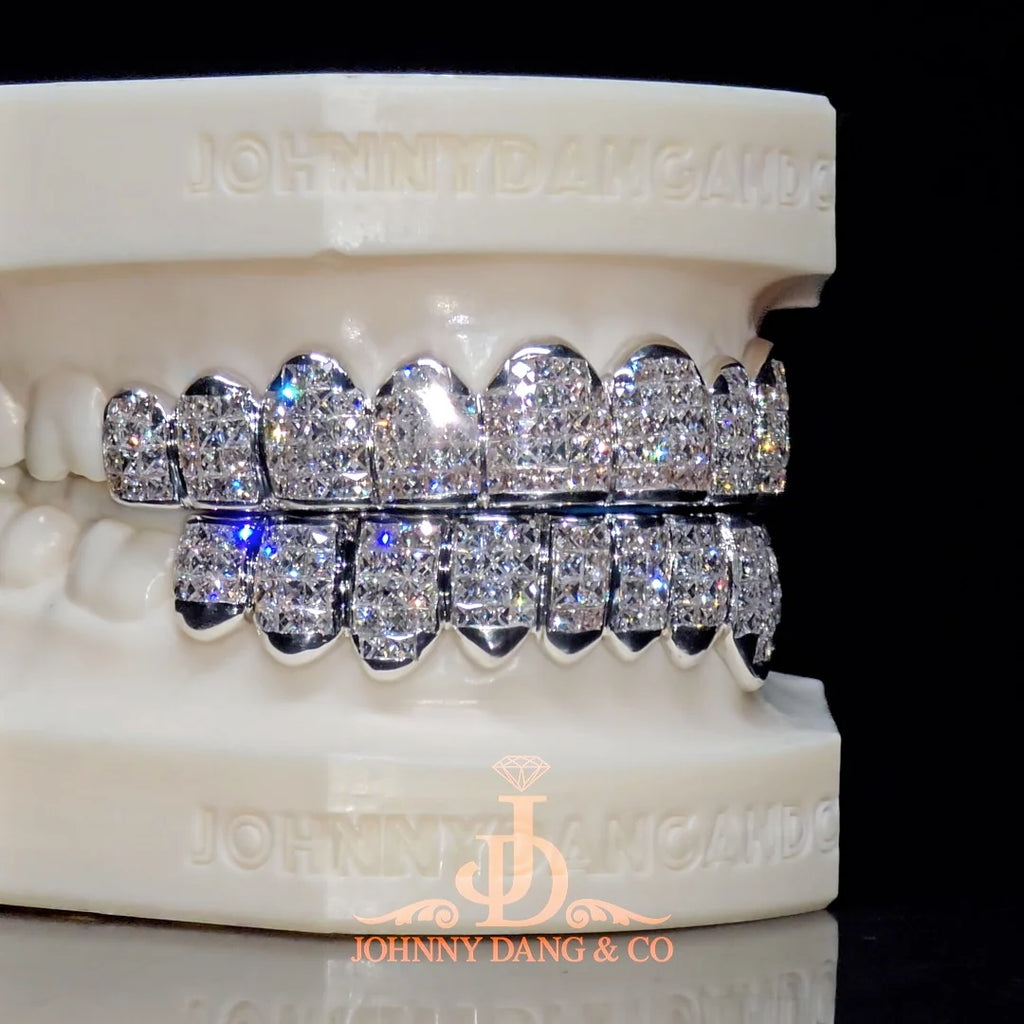 JDWR-2026-11 Flawless "French Cut" Invisible Set Grillz White Gold (Pullout)