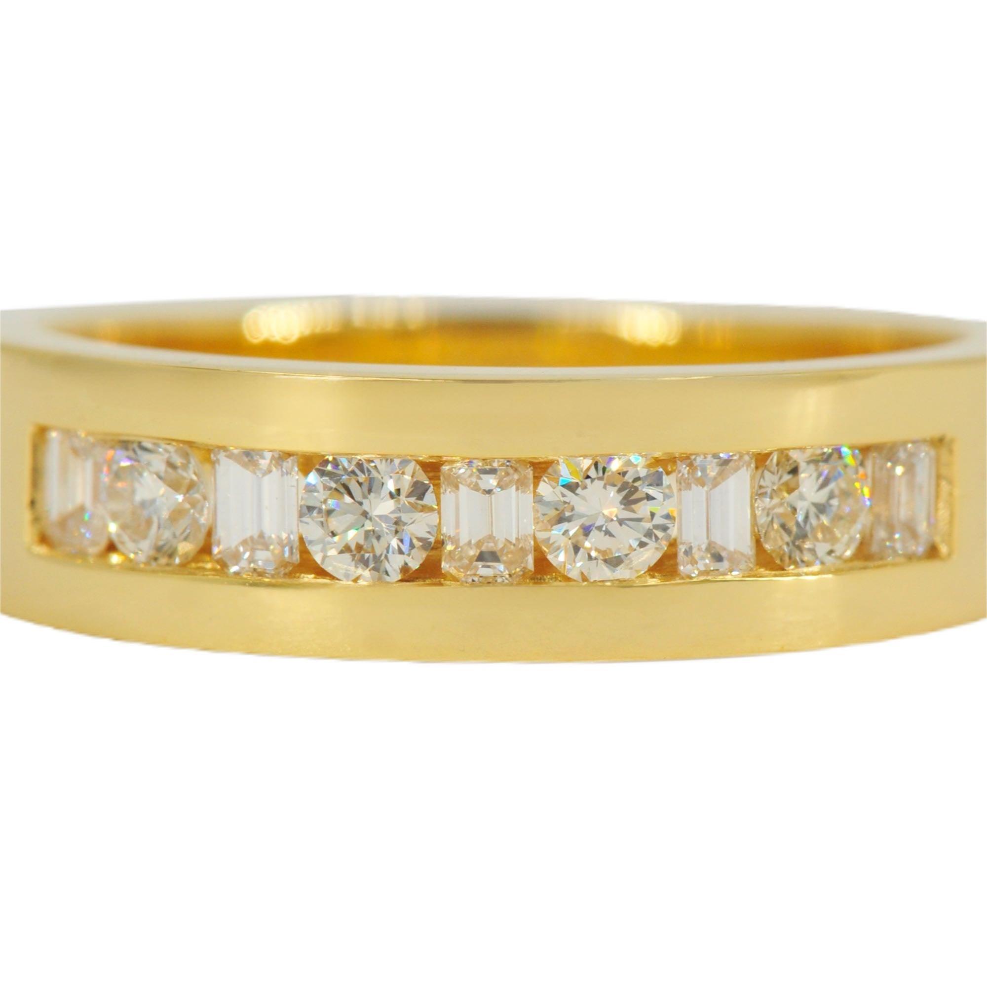 CUSTOM 9 DIAMOND EMERALD AND ROUND GOLD RING BAND - Johnny Dang & Co